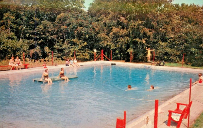 Pennellwood Resort - Vintage Postcard